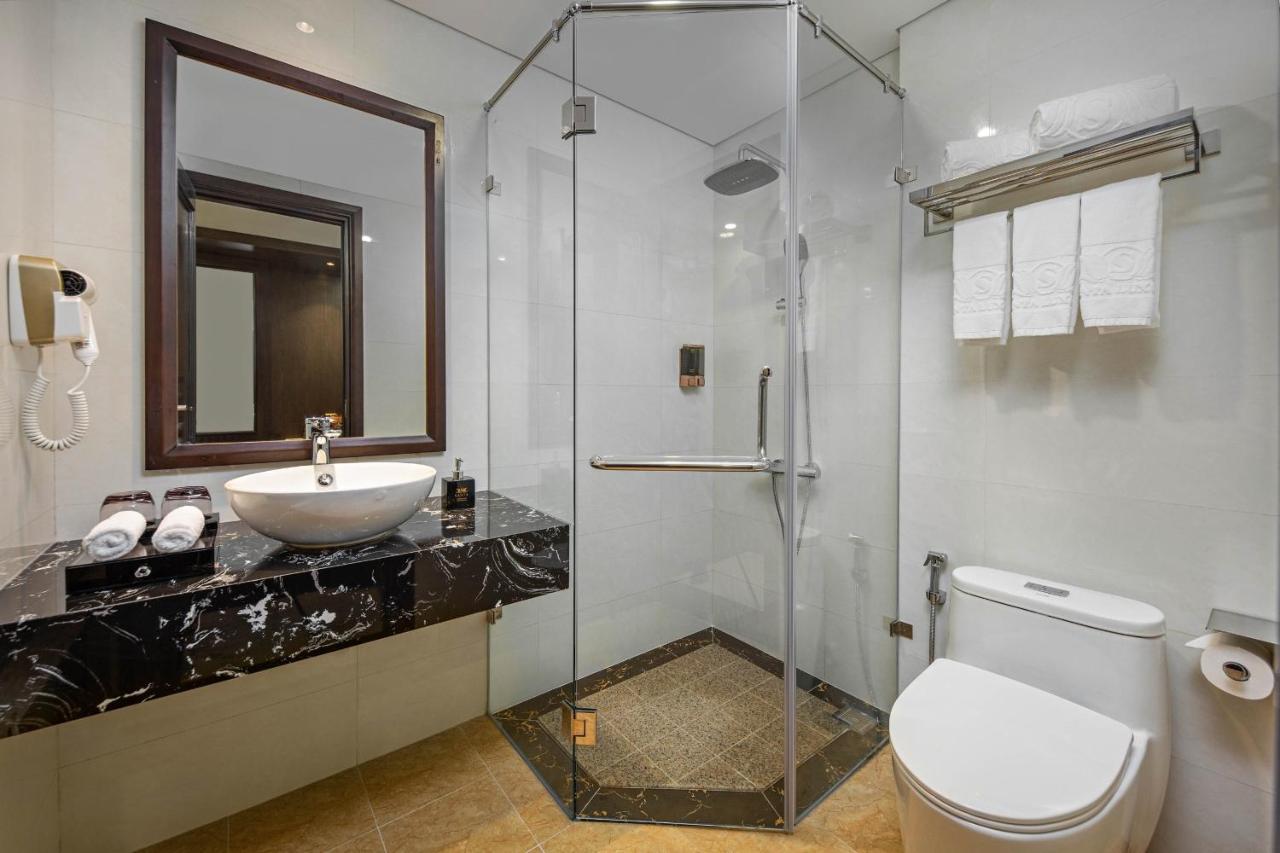 Santa Luxury Hotel Дананг Екстериор снимка