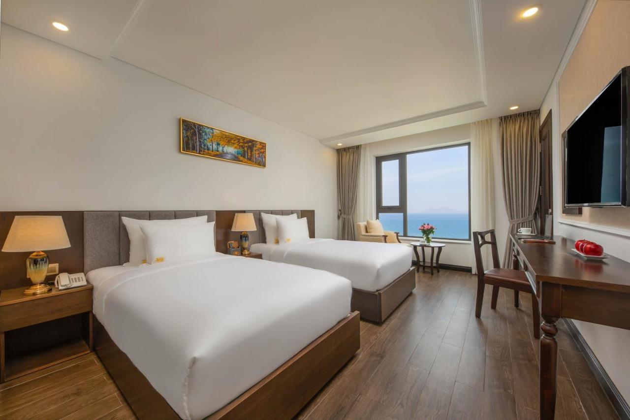 Santa Luxury Hotel Дананг Екстериор снимка