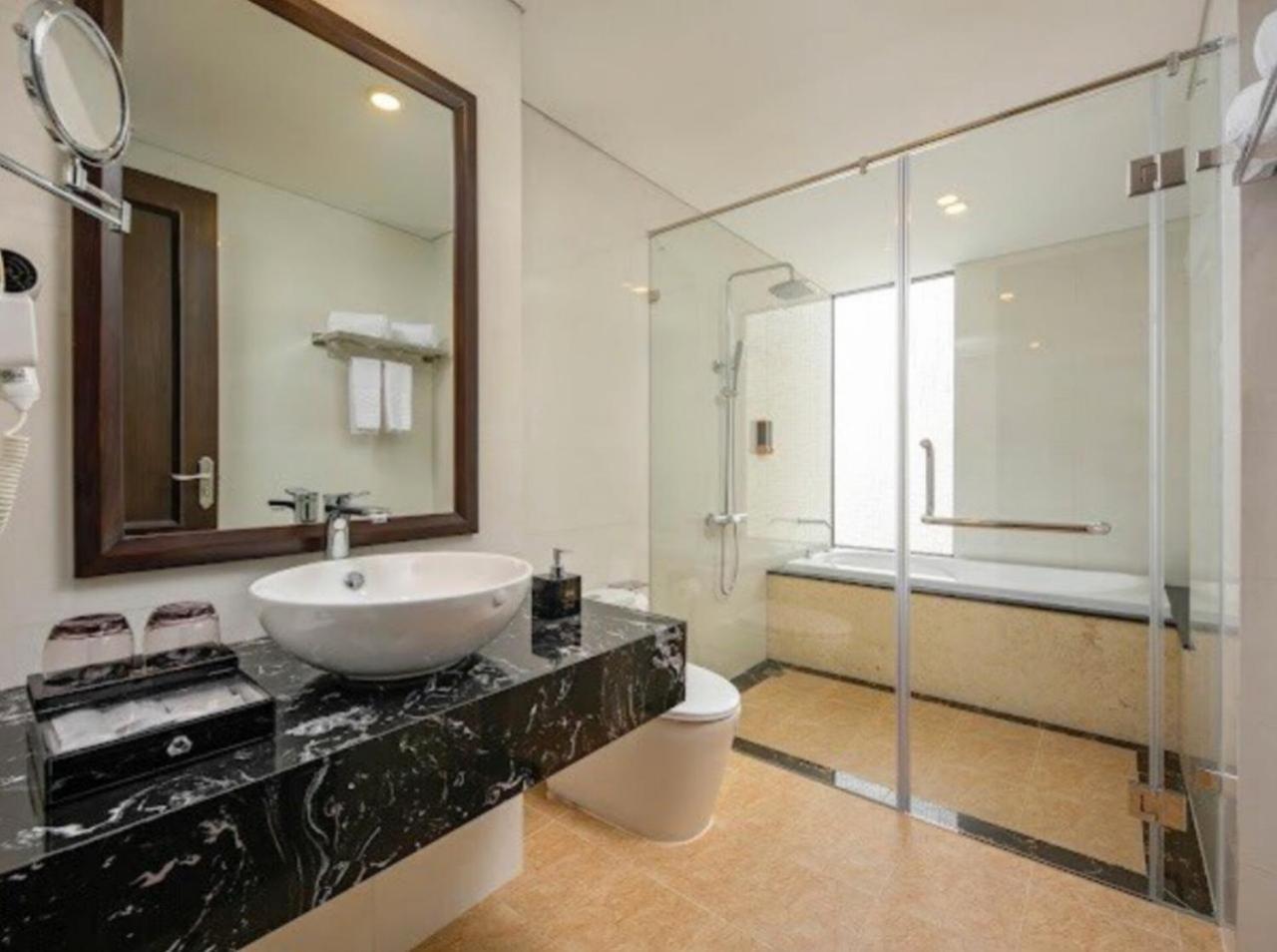 Santa Luxury Hotel Дананг Екстериор снимка